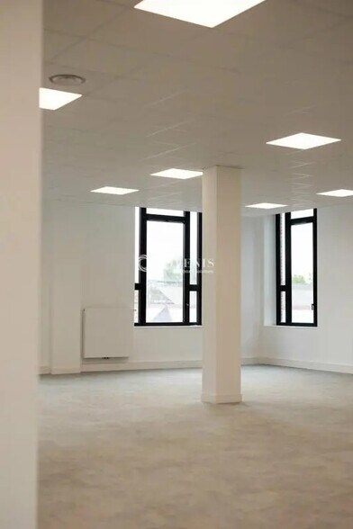 Bureau dans Saint-André-lez-Lille à louer - Photo intérieure – Image 3 sur 12