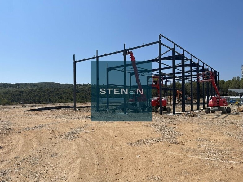 Local d'activités dans La Ciotat à vendre - Photo de l’immeuble – Image 3 sur 5