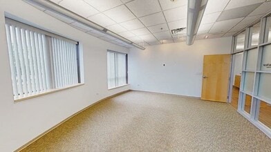 22102 N Pepper Rd, Lake Barrington, IL à louer - Vidéo sur l’annonce professionnelle