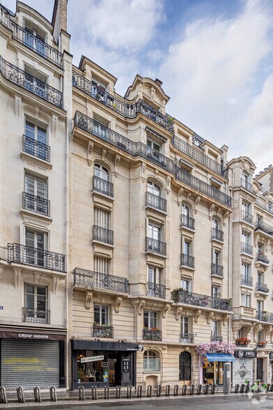 Local commercial dans Paris à louer - Photo principale – Image 1 sur 4