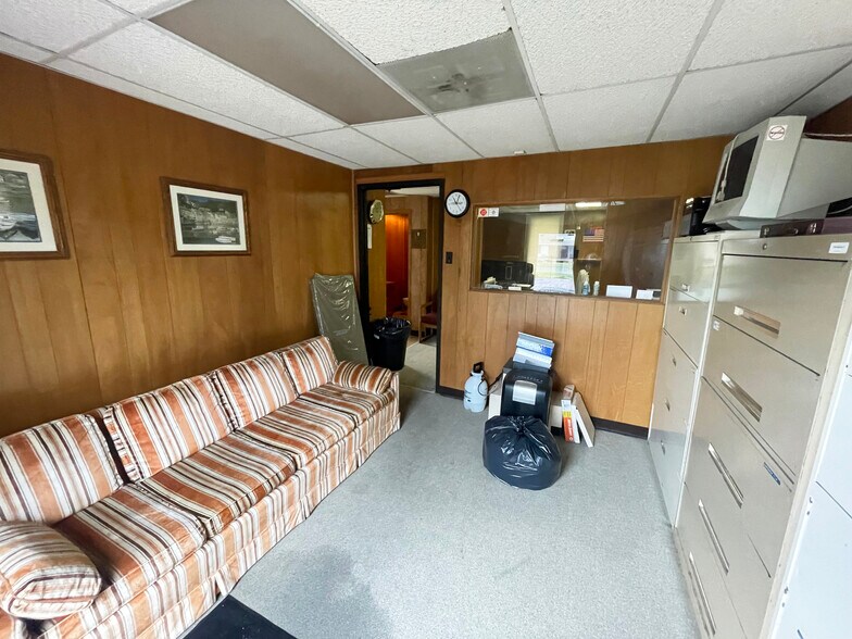 2903-2907 Kirtland Ave, District Heights, MD à louer - Photo de l’immeuble – Image 3 sur 15