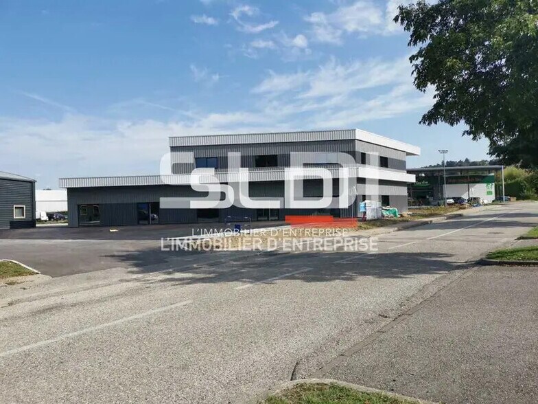 Local commercial dans Bourgoin-Jallieu à louer - Photo de l’immeuble – Image 2 sur 7