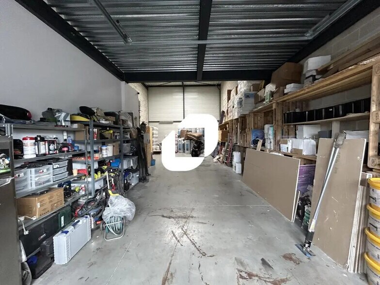 Local d’activités dans Saint-Pierre-du-Perray à louer - Photo intérieure – Image 1 sur 4