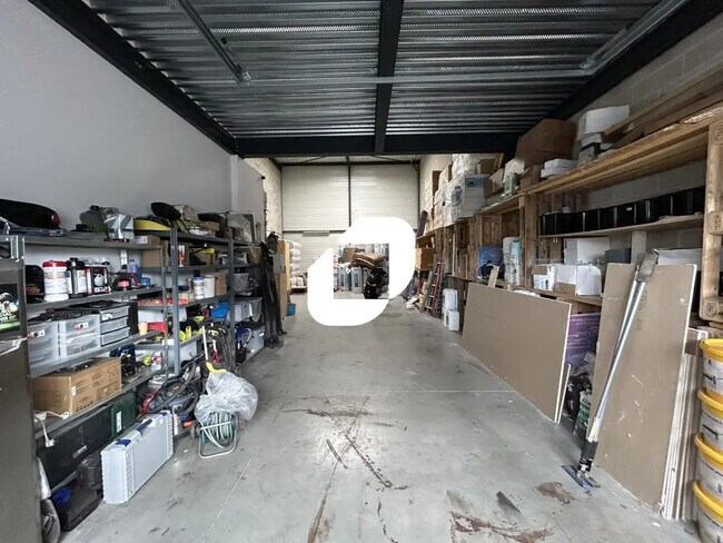 Plus de détails pour Bureau, Local d'activités à louer