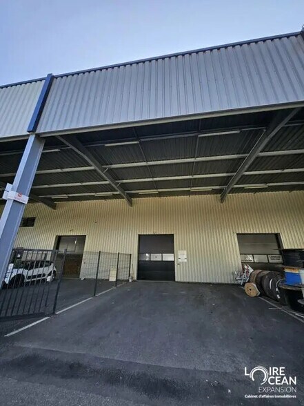 Local d'activités dans Nantes à vendre - Photo de l’immeuble – Image 2 sur 7