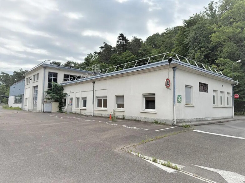 Local d'activités dans Besançon à vendre - Photo de l’immeuble – Image 2 sur 18