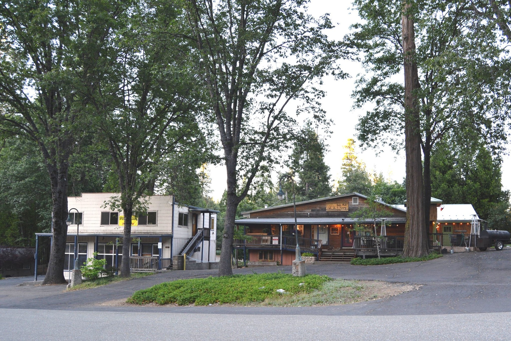 1224 Oak Cir, Arnold, CA à louer Photo principale– Image 1 sur 7