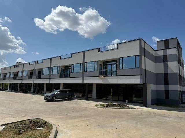 3501 Carbon Rd, Irving, TX à louer - Photo de l’immeuble – Image 1 sur 2