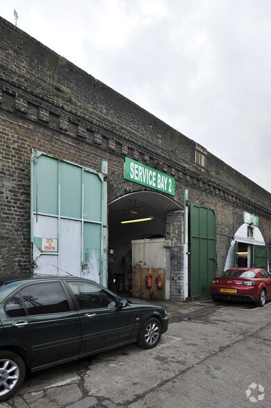 Lilford Rd, Londres à louer - Photo de l’immeuble – Image 2 sur 4