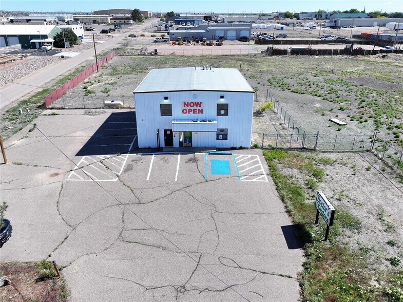 749 E Enterprise Dr, Pueblo, CO à vendre - Photo de l’immeuble – Image 2 sur 5