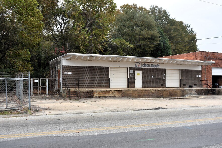 710 N Perry St, Montgomery, AL à louer - Photo de l’immeuble – Image 2 sur 10