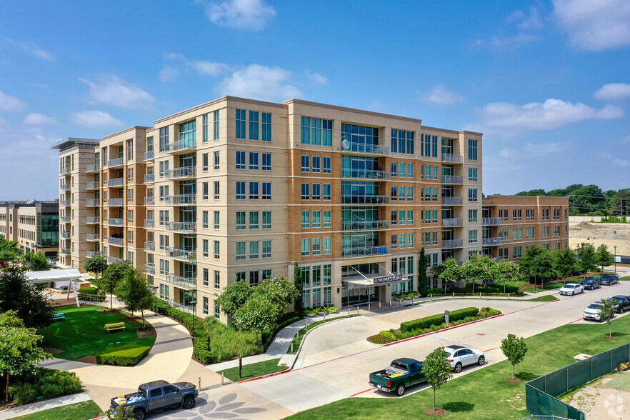 Walnut Hill Ln, Dallas, TX à louer - Photo de l’immeuble – Image 1 sur 9