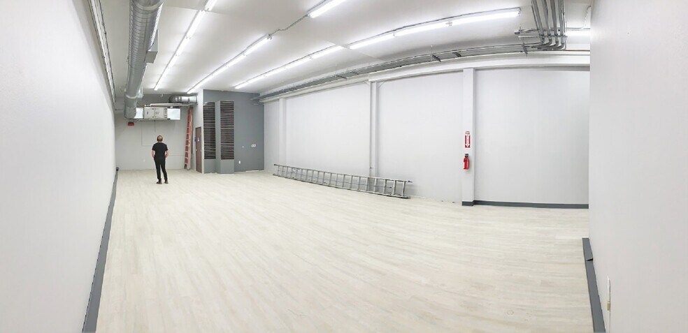 1320 S Main St, Los Angeles, CA à louer - Photo de l’immeuble – Image 2 sur 3