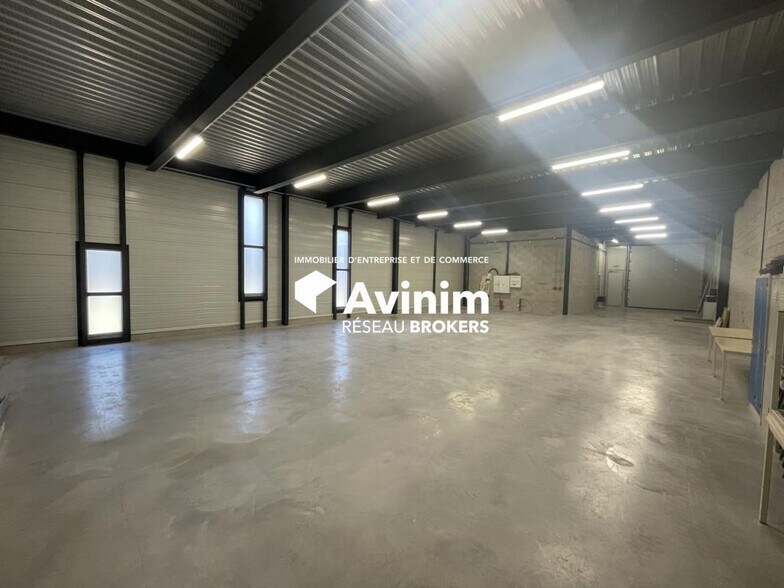 Industriel/Logistique dans Rousset à vendre - Photo intérieure – Image 3 sur 8