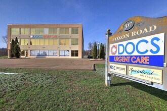 317 Foxon Rd, East Haven, CT à louer Photo intérieure– Image 1 sur 31