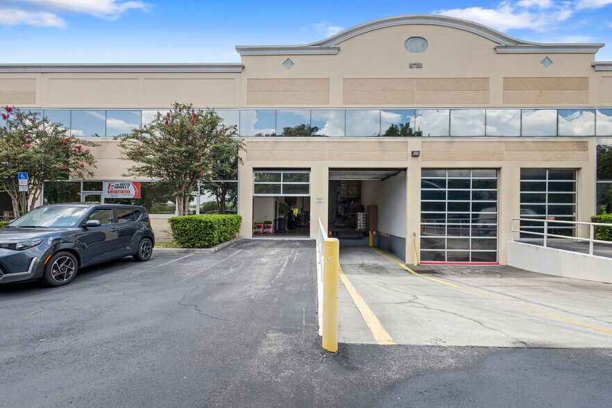 8750 Exchange Dr, Orlando, FL à vendre - Photo de l’immeuble – Image 2 sur 30