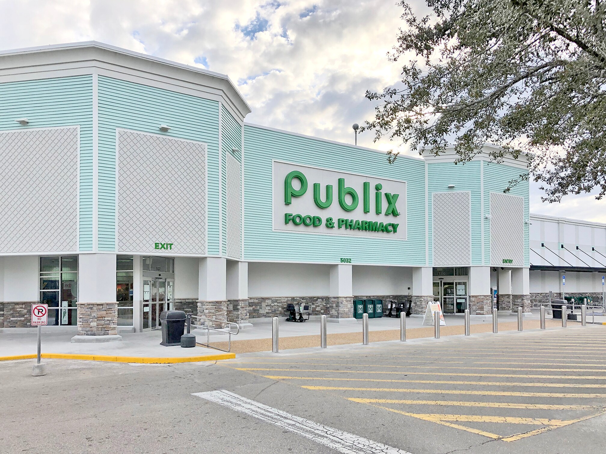 5032 Capital Cir SW, Tallahassee, FL à louer Photo principale– Image 1 sur 8