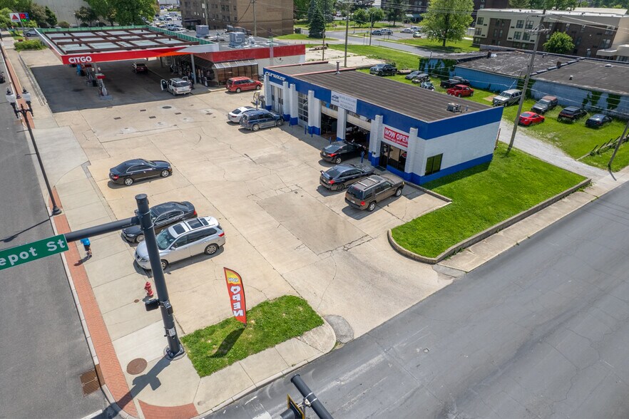 210-212 W National Ave, Brazil, IN à vendre - Photo de l’immeuble – Image 2 sur 7