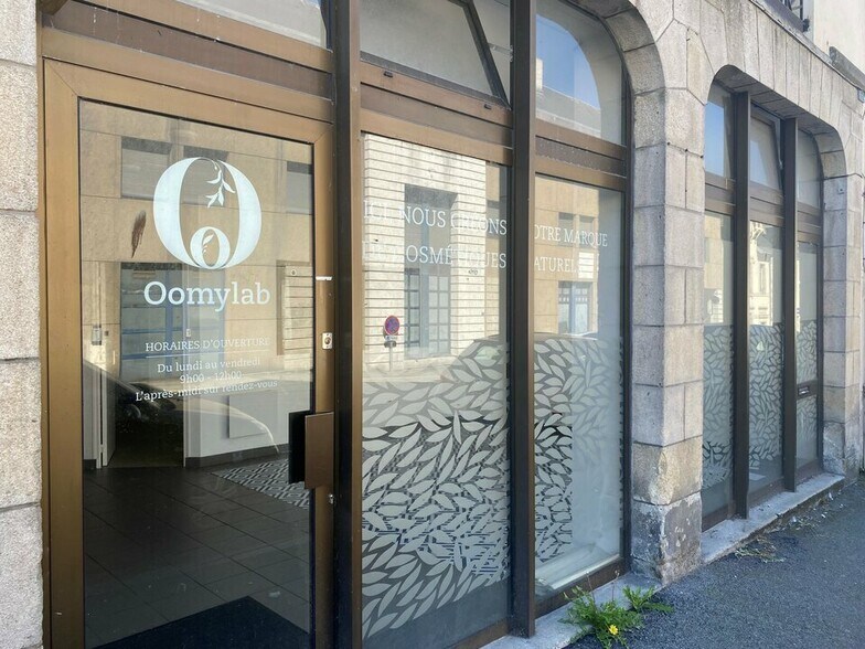 Bureaux/Local commercial dans Quimper à louer - Photo de l’immeuble – Image 1 sur 1