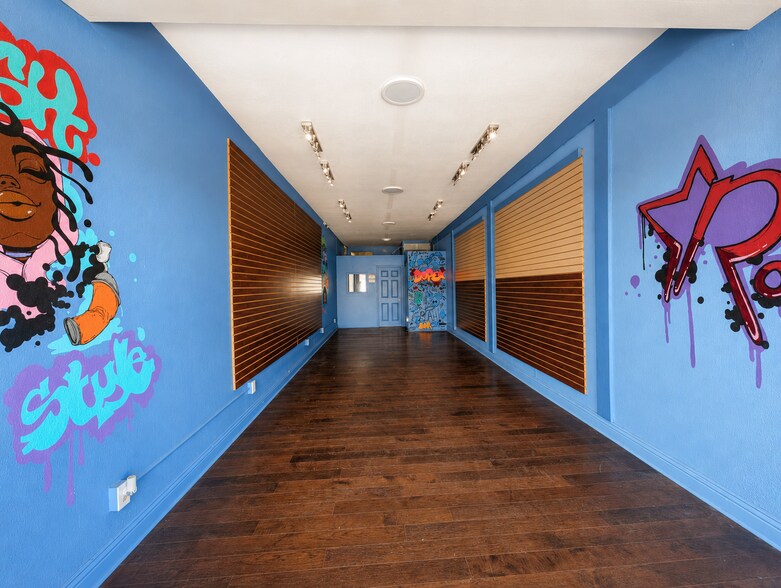 2214-2218 W Florence Ave, Los Angeles, CA à louer - Photo de l’immeuble – Image 3 sur 13