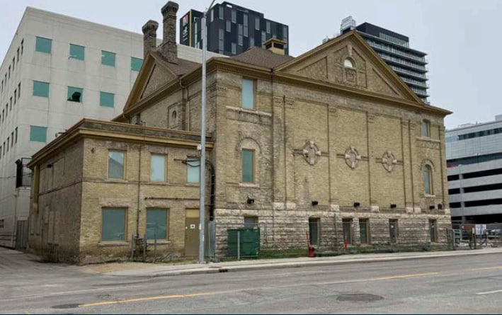 335 Donald St, Winnipeg, MB à louer Photo principale– Image 1 sur 2