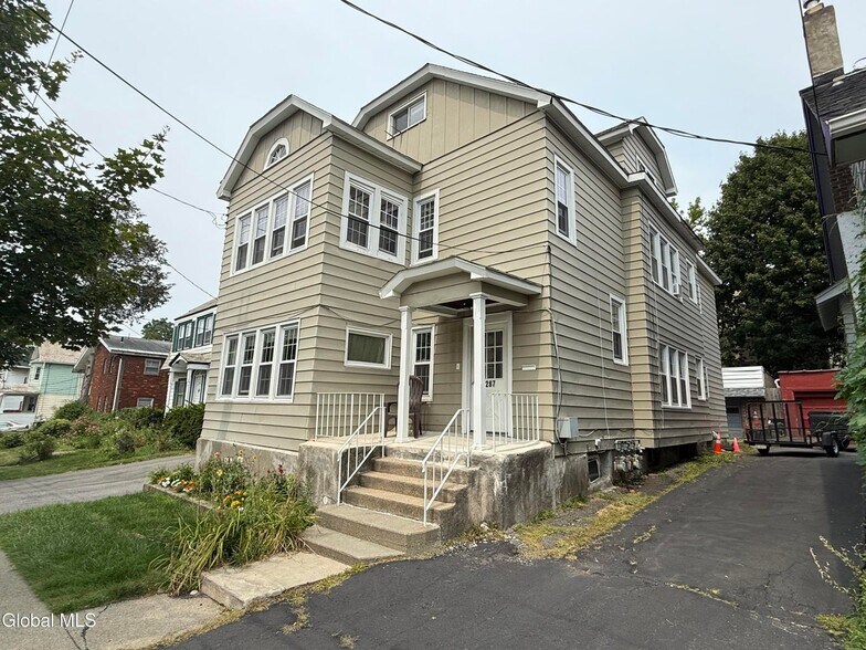 287 Myrtle Ave, Albany, NY à vendre - Photo principale – Image 1 sur 9