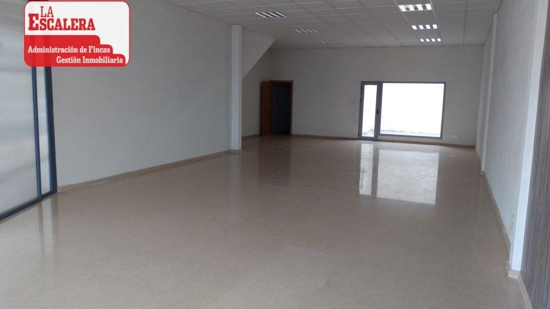 Local commercial dans Castalla, Alicante à vendre - Photo intérieure – Image 2 sur 14