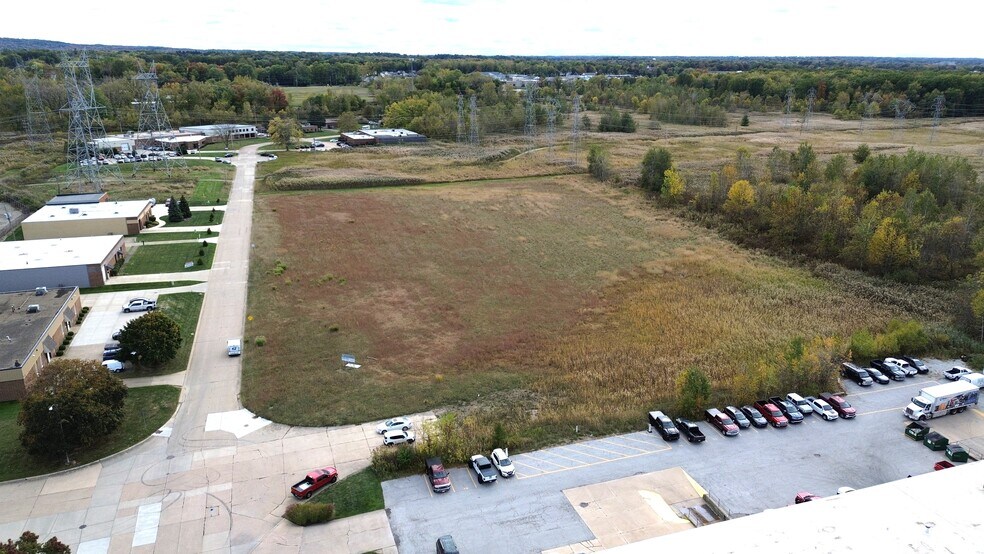 7151 Industrial Park, Mentor, OH à vendre - Photo de l’immeuble – Image 2 sur 8