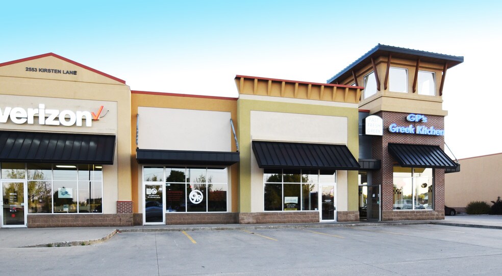 2511 S Kirsten Ln, Fargo, ND à louer - Photo de l’immeuble – Image 3 sur 6