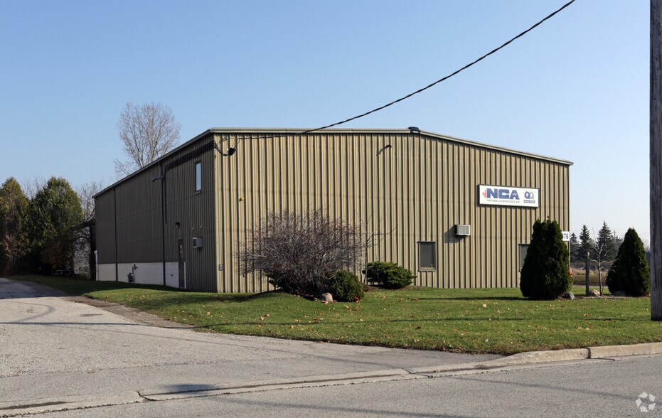 376 Sovereign Rd, London, ON à louer - Photo de l’immeuble – Image 2 sur 3