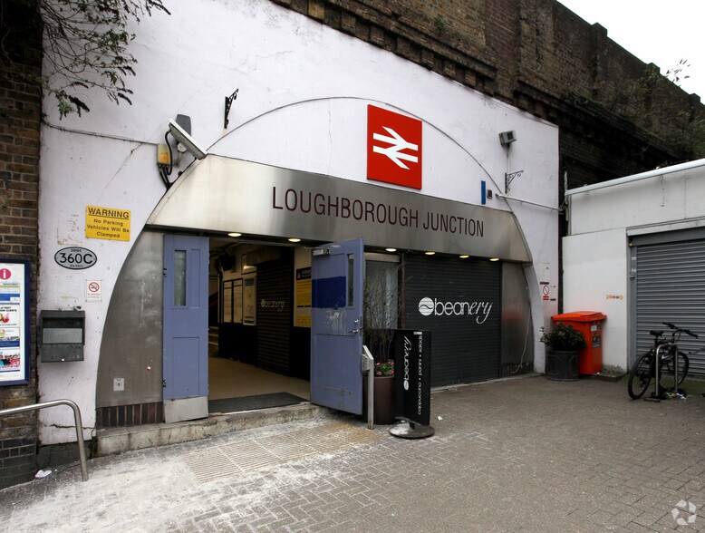 Coldharbour Ln, Londres à louer - Photo de l’immeuble – Image 3 sur 3
