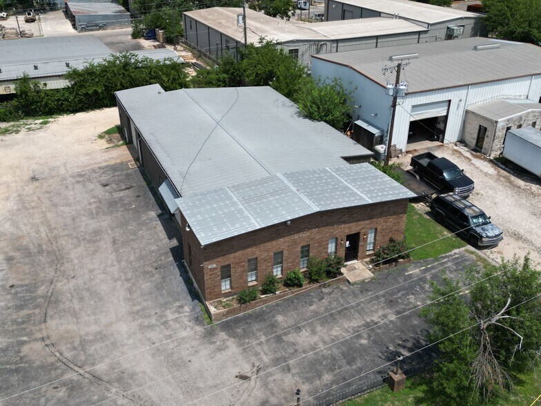 13804 Dragline Dr, Austin, TX à vendre - Photo de l’immeuble – Image 2 sur 5