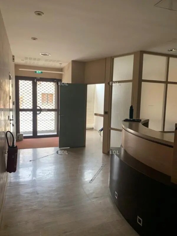 Local commercial dans Sorgues à louer Photo principale– Image 1 sur 5