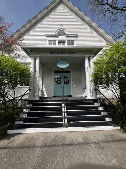 2131 Five Mile Line Rd, Penfield, NY à louer - Photo de l’immeuble – Image 2 sur 11