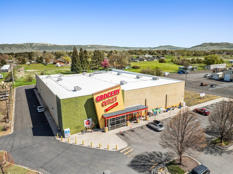 11301 Island Ave, Island City, OR à vendre - Photo principale – Image 1 sur 5