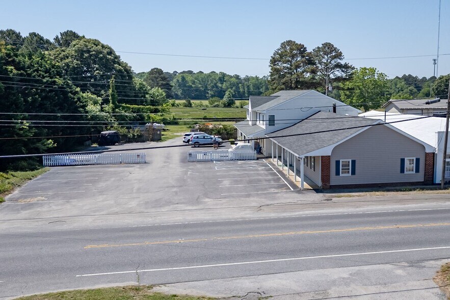 726 Randolph Ave, Cape Charles, VA à vendre - Photo de l’immeuble – Image 3 sur 8