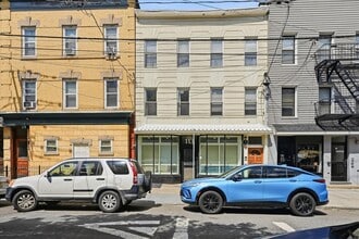 113 Brunswick St, Jersey City, NJ à louer Photo de l’immeuble– Image 1 sur 21