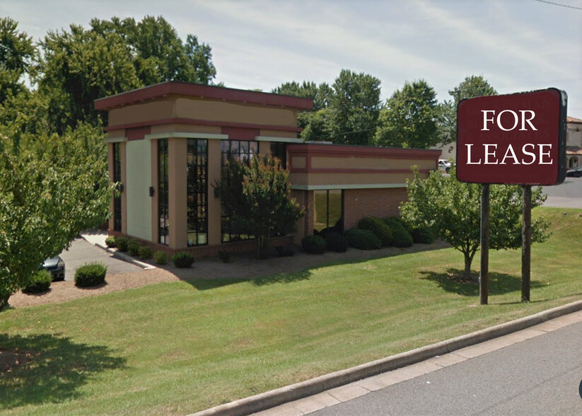 8120 Timberlake Rd, Lynchburg, VA à louer - Photo de l’immeuble – Image 1 sur 2