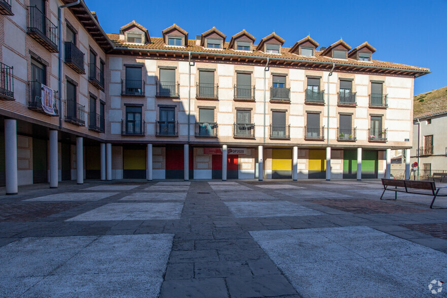 Immeuble residentiel dans Tielmes, Madrid à vendre - Photo de l’immeuble – Image 3 sur 5
