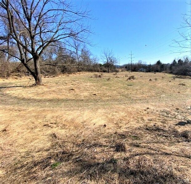 1835 Dauphin St, Allentown, PA à vendre - Photo de l’immeuble – Image 2 sur 9