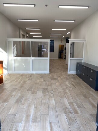 Plus de détails pour 6721 13th Ave, Brooklyn, NY - Local commercial à louer