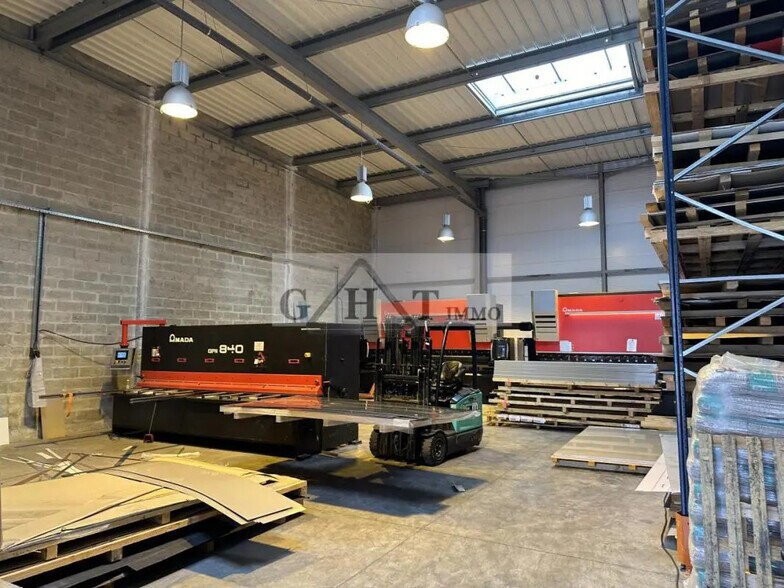 Industriel/Logistique dans Le Pin à vendre - Photo intérieure – Image 3 sur 10