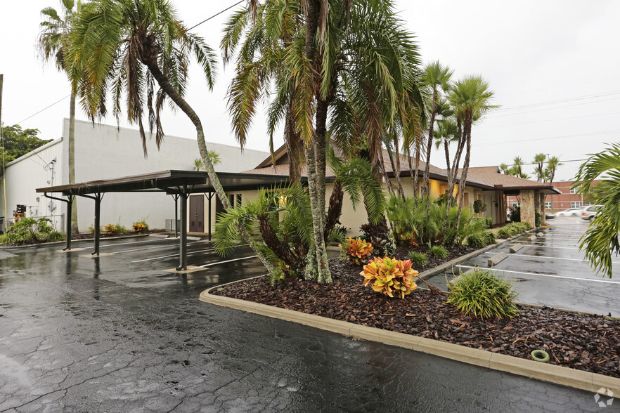 455 Del Prado Blvd S, Cape Coral, FL à vendre - Photo de l’immeuble – Image 3 sur 10