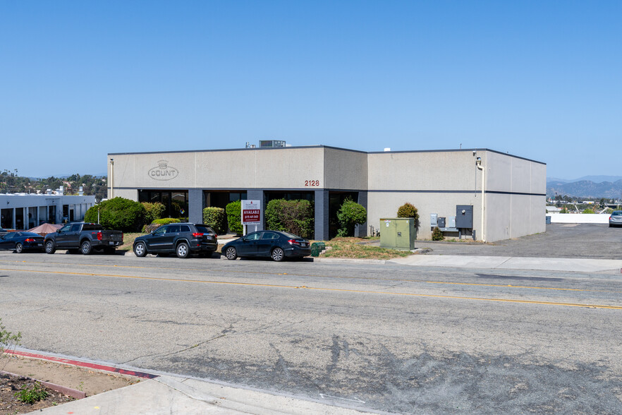 2128 Auto Park Way, Escondido, CA à vendre - Photo de l’immeuble – Image 2 sur 5