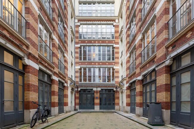 Plus de détails pour 54 Rue René Boulanger, Paris - Bureau à louer