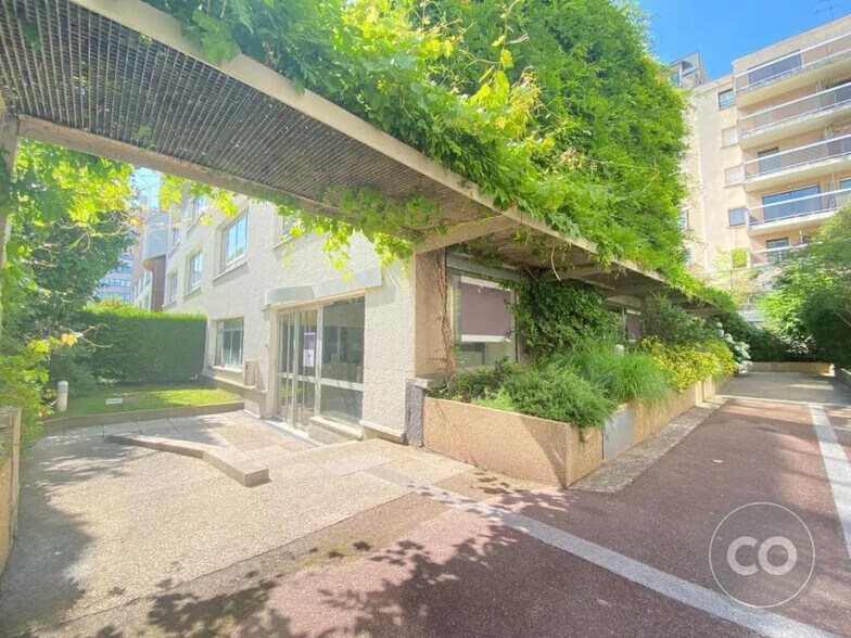 Bureau dans Boulogne-Billancourt à vendre - Photo de l’immeuble – Image 1 sur 9