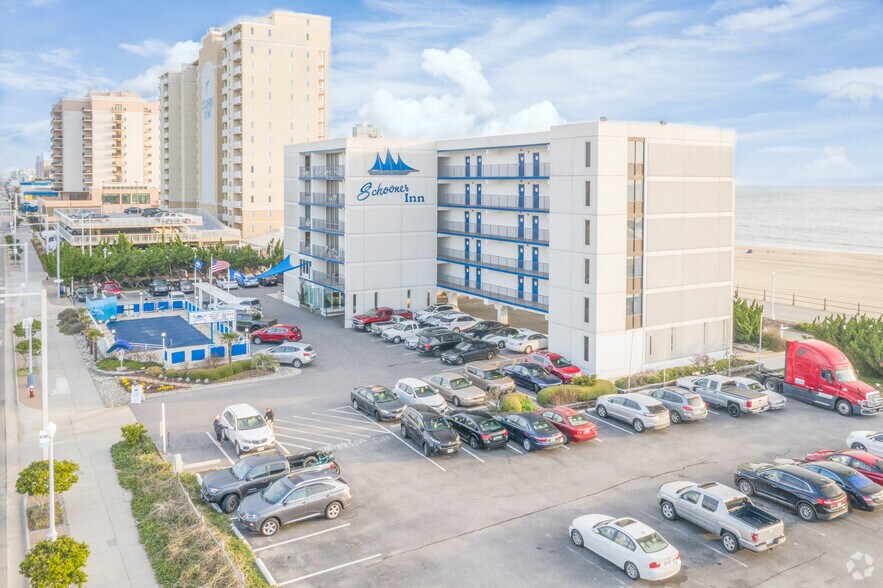 215 Atlantic Ave, Virginia Beach, VA à vendre - Photo de l’immeuble – Image 3 sur 8