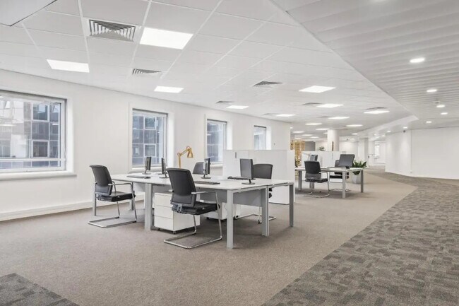 Plus de détails pour 2 Place Des Vosges, Courbevoie - Bureau à louer