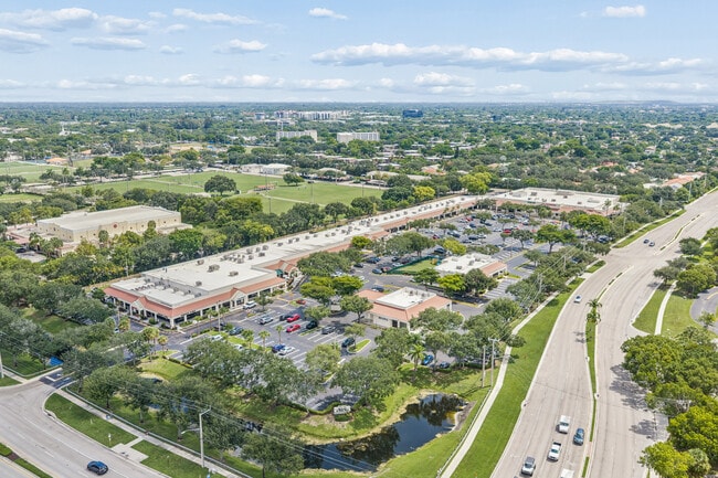 Plus de détails pour 10299-10391 Royal Palm Blvd, Coral Springs, FL - Local commercial à louer