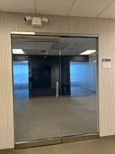 701 Lee St, Des Plaines, IL à louer Photo de l’immeuble– Image 1 sur 5